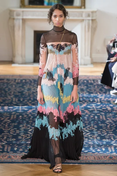 Look 36